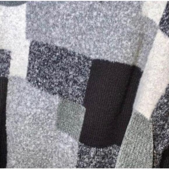 Chrysantheme Black and Gray Long Sleeve Block Print Knit Sweater Size 14/16 - Picture 9 of 11